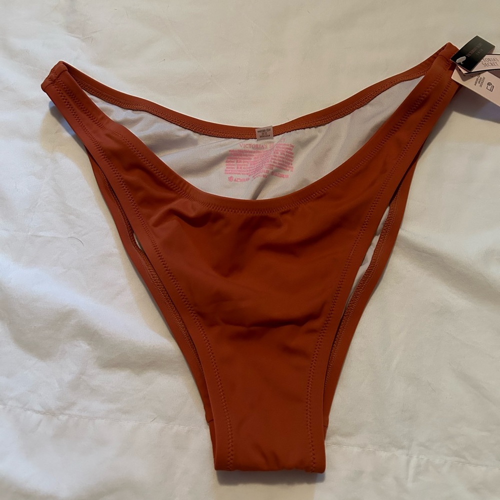 Victoria’s Secret bikini bottoms. Beautiful rust color, size large